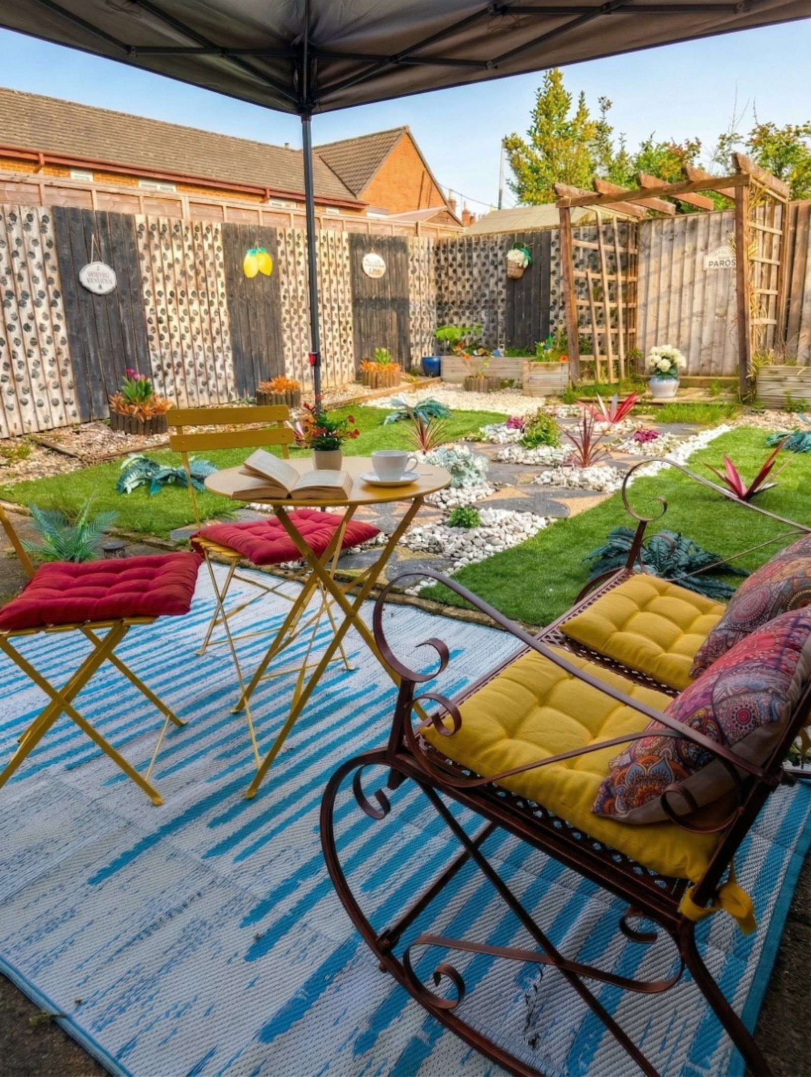 Dean's Way garden